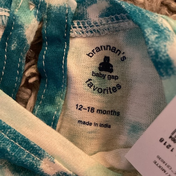 Lot 12-18 months girls gap shirt and 2 pcs old navy sleep shirts set baby gap - Picture 5 of 6